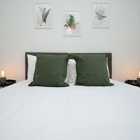 Fully Equipped Kitchen, Parking, City Centre Свонсі Екстер'єр фото
