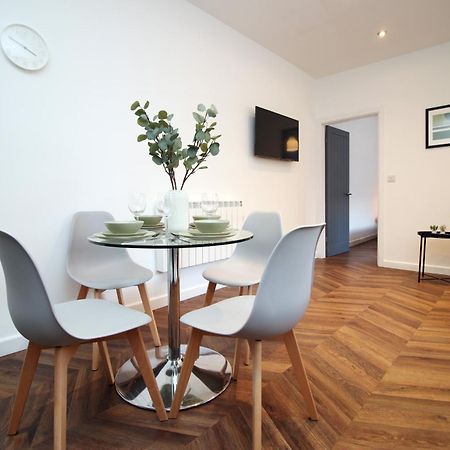 Fully Equipped Kitchen, Parking, City Centre Свонсі Екстер'єр фото