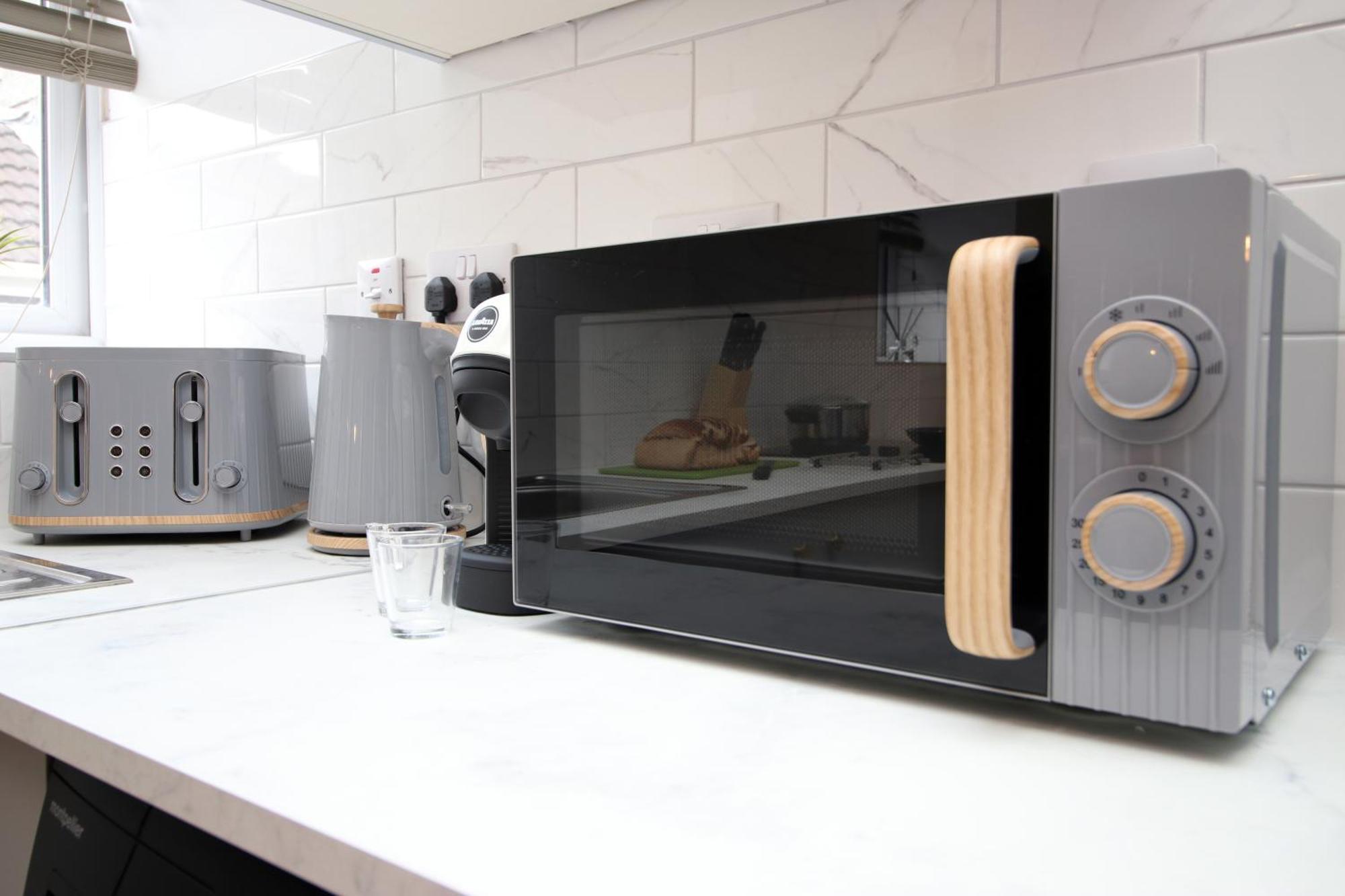 Fully Equipped Kitchen, Parking, City Centre Свонсі Екстер'єр фото