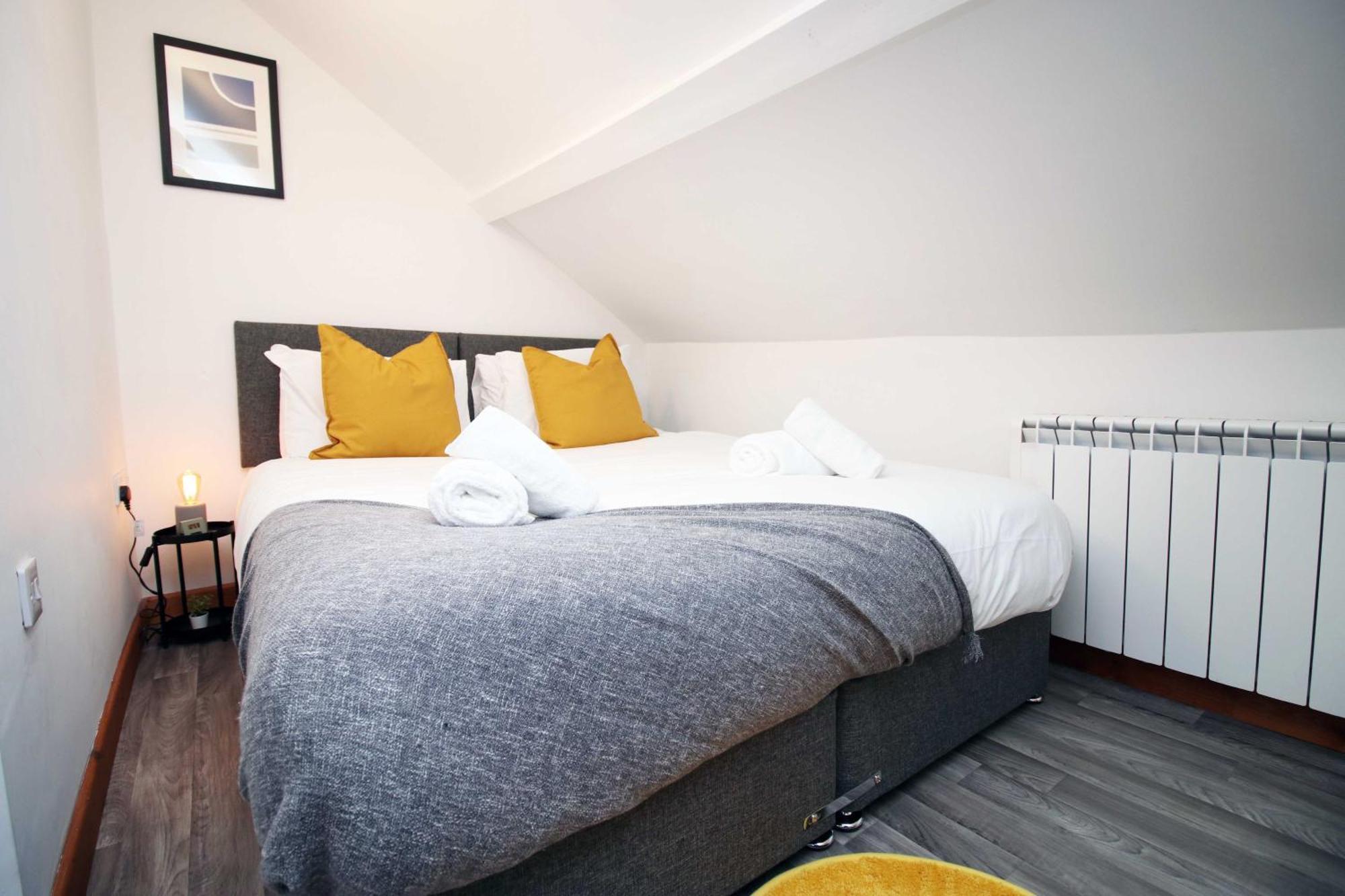 Fully Equipped Kitchen, Parking, City Centre Свонсі Екстер'єр фото