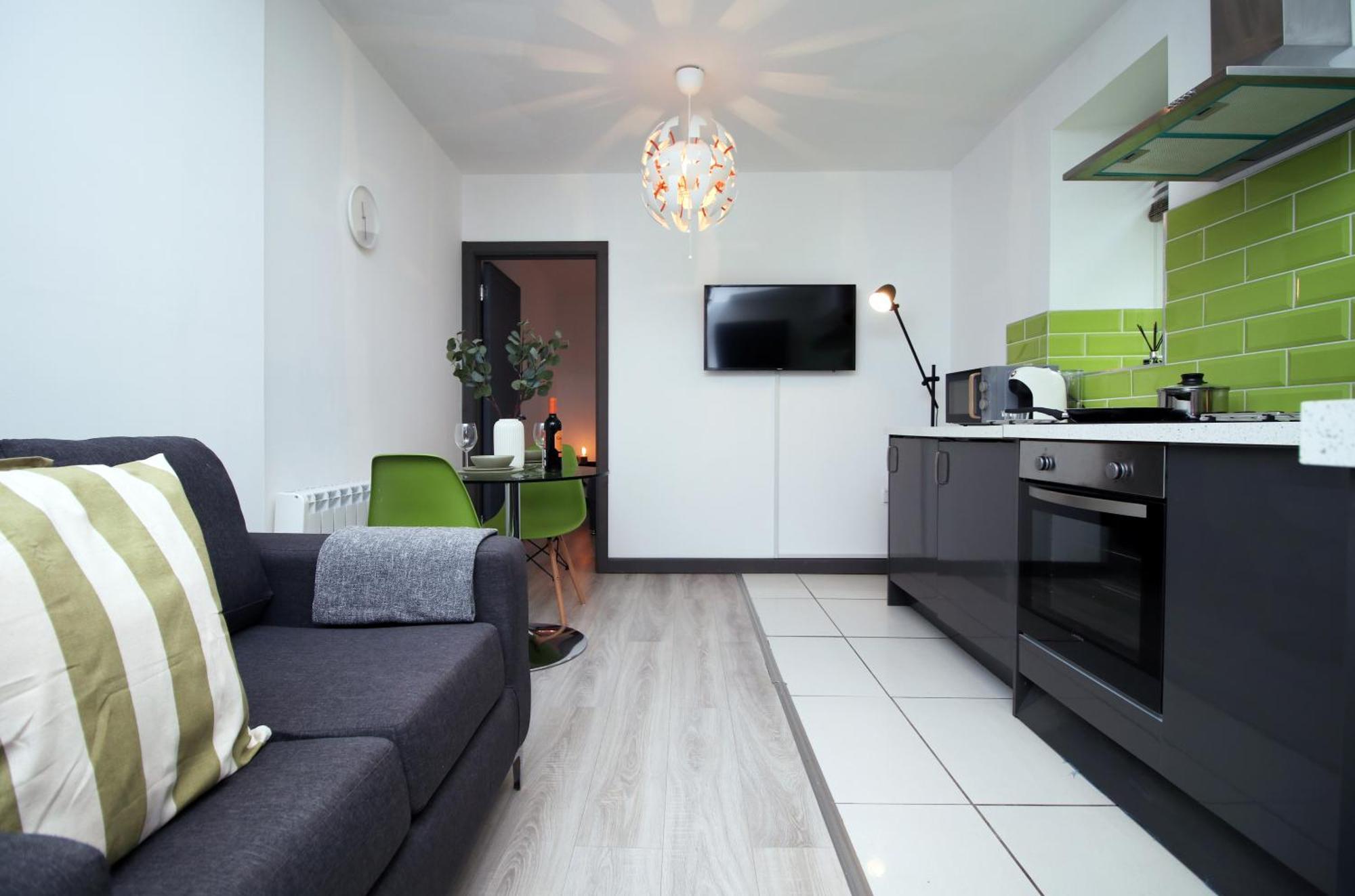 Fully Equipped Kitchen, Parking, City Centre Свонсі Екстер'єр фото