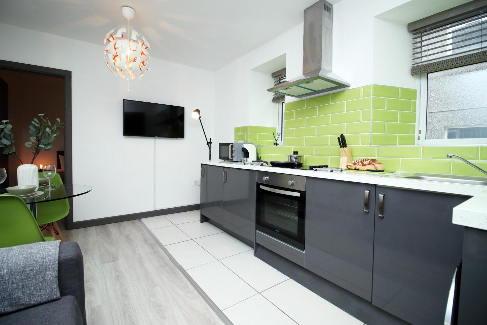 Fully Equipped Kitchen, Parking, City Centre Свонсі Екстер'єр фото
