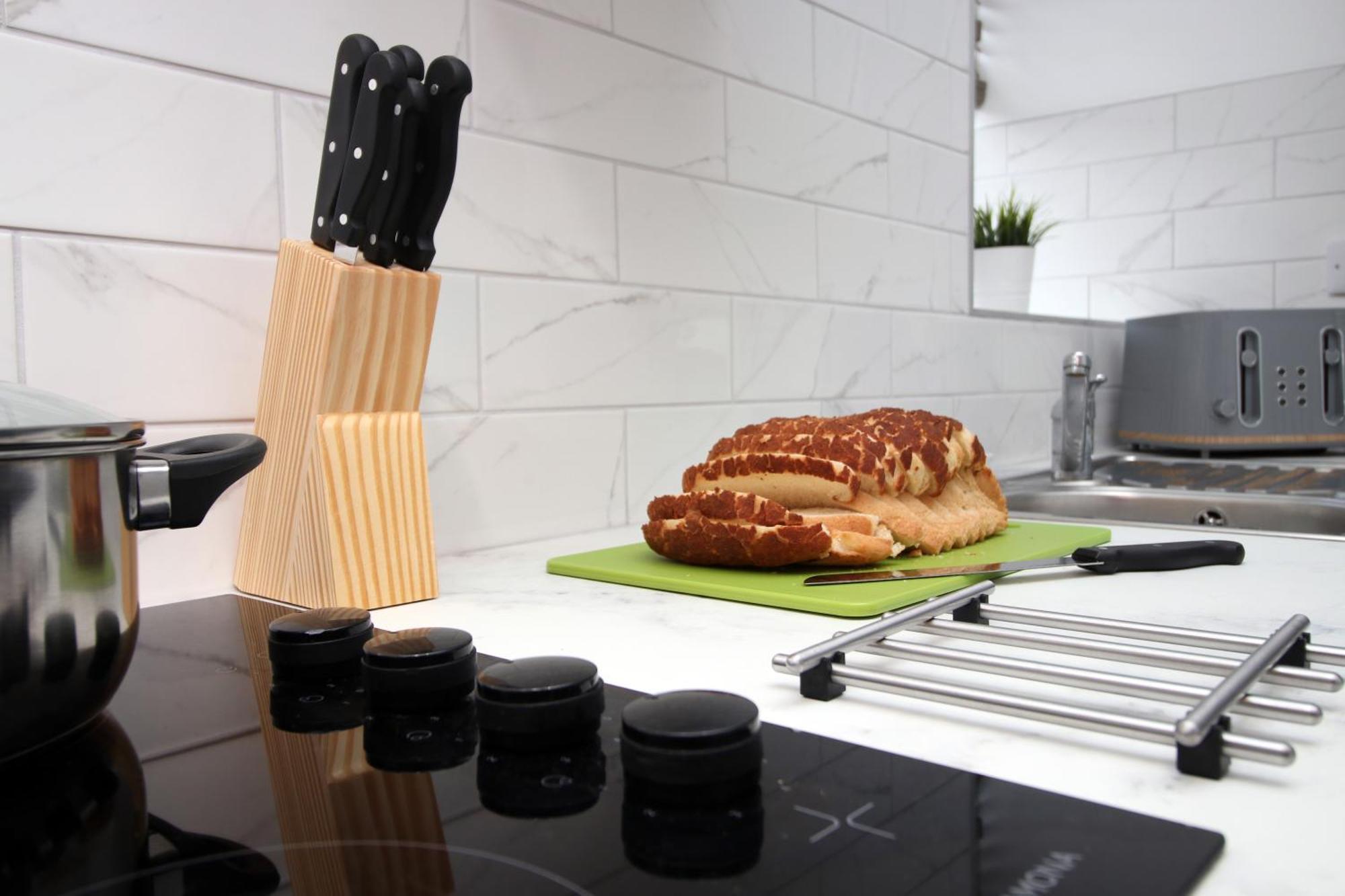 Fully Equipped Kitchen, Parking, City Centre Свонсі Екстер'єр фото