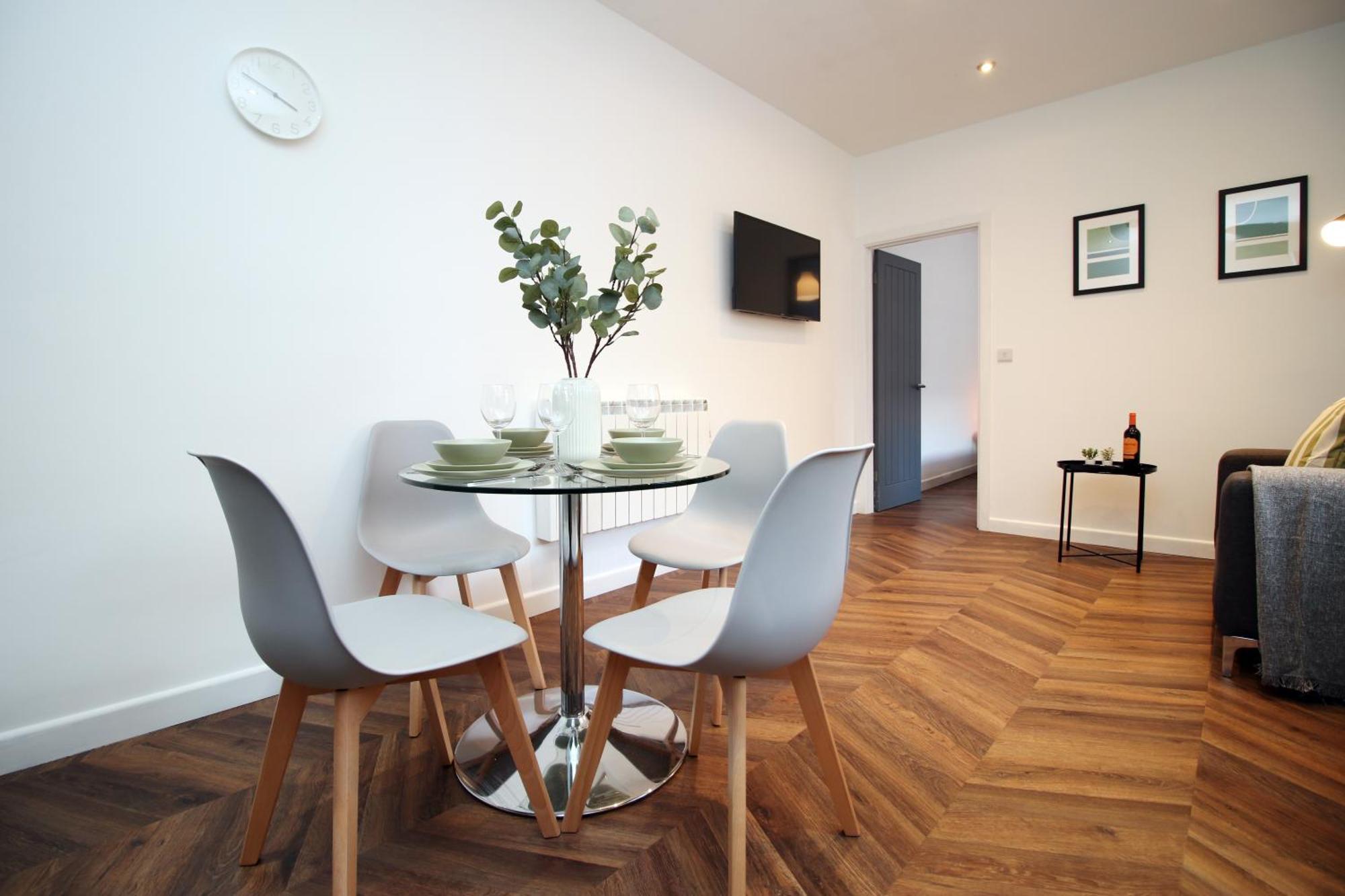 Fully Equipped Kitchen, Parking, City Centre Свонсі Екстер'єр фото