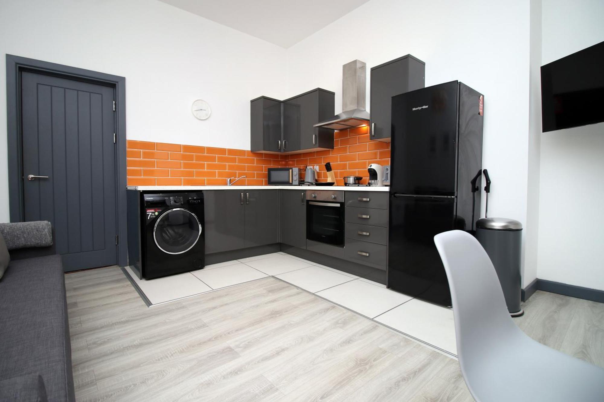 Fully Equipped Kitchen, Parking, City Centre Свонсі Екстер'єр фото